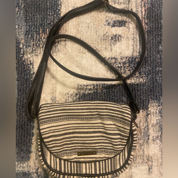 Mini Ripcurl Crossbody🌊 - Picture 3 of 6